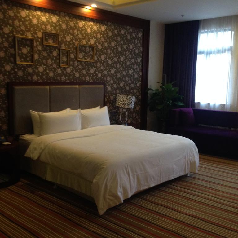 Shidu Purple Yuet Hotel Csungking Szoba fotó